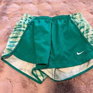 Girls green size M Nike running shorts